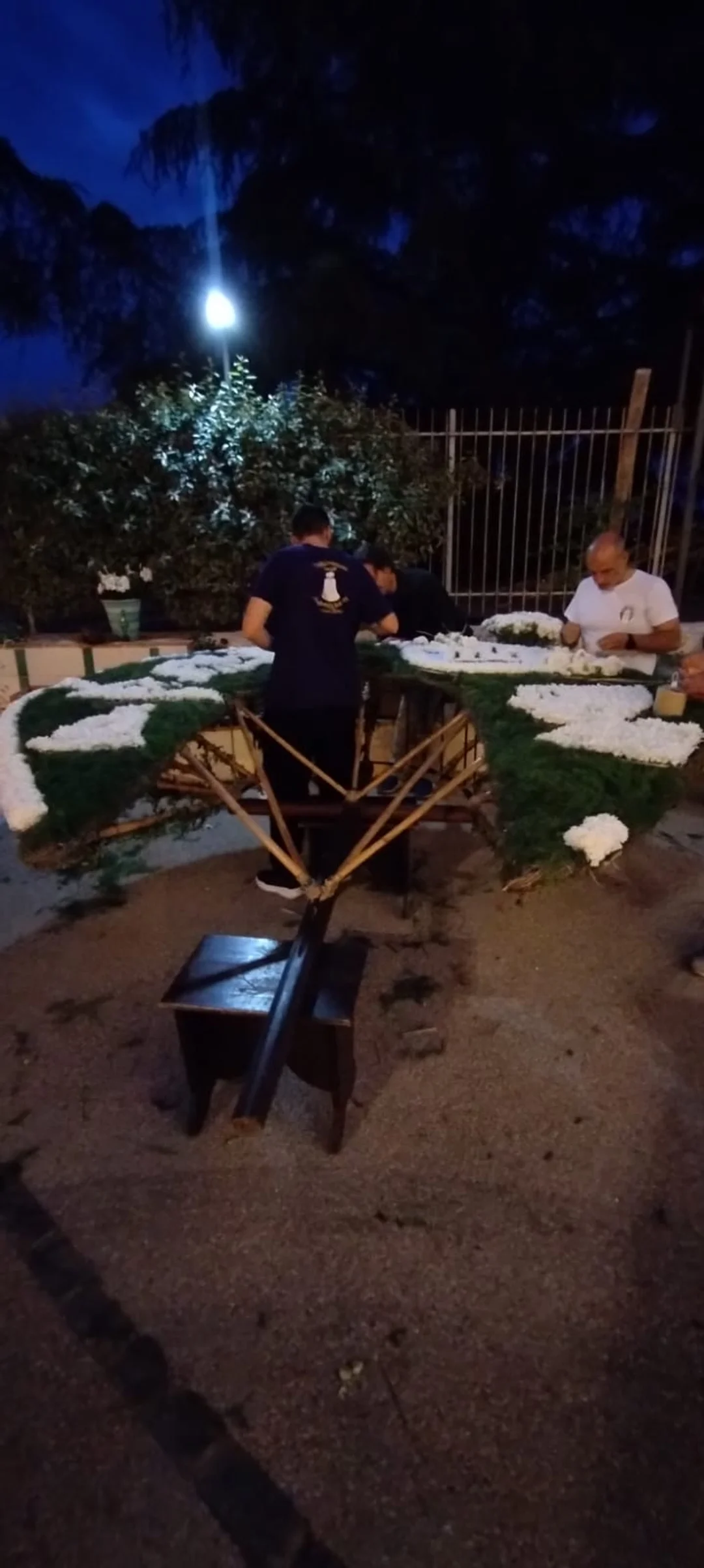 I Maestri Infioratori di Artena (RM) alla Infiorata di Salerno